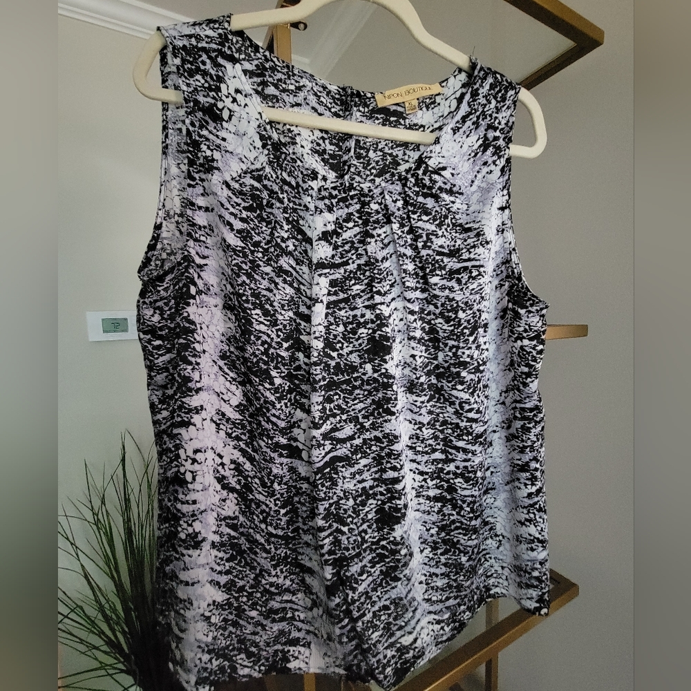 Nipon Boutique Sleeveless Blouse (XL)